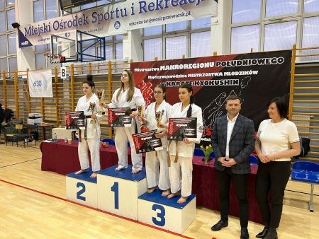 Obraz dla aktualności o tytule: 2 brązowe medale dla zawodników Klubu Kyokushin Karate w Bukownie podczas Mistrzostw Makroregionu Południowego i Międzywojewódzkich Mistrzostw Młodzików w Przeworsku.
